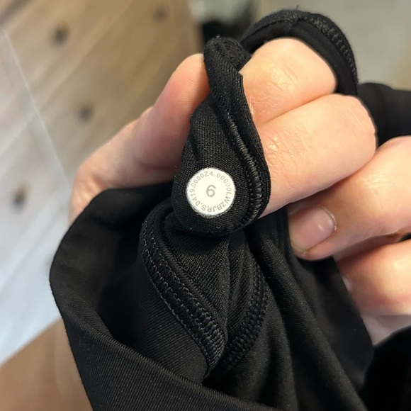 Lululemon breath it in bra size 6 - Picture 6 of 6